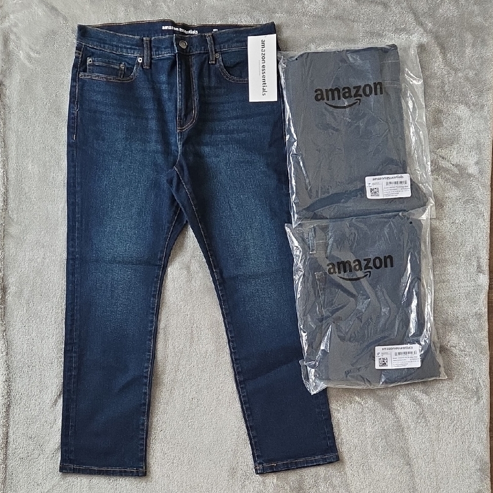 3 Pair Amazon Essentials Men's 34x28 Slim Indigo Jeans